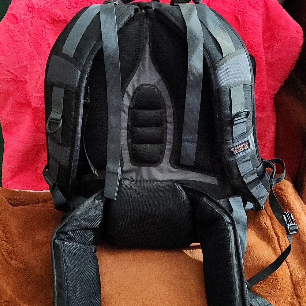 TAMRAC CAMERA BACKPACK